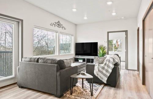 South Perry District Apartment | Spacious NEW 2 bed 2 bath apt by Downtown Spokane