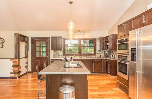 Lake Junaluska House | Spacious, Newly Renovated, Lake Junaluska Home surrounded by woods; pet friendly