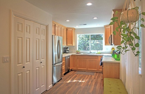 Groveland House | Spacious, newly rebuilt, split-level home with three decks near Yosemite