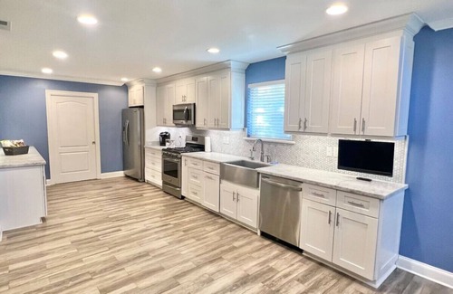 Fillmore House | Spacious NOLA Home with Movie Theater 10 Minutes to FQ