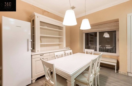 St. Andrew's House | Spacious NUM1 house in Swieqi - Sleeps 18 w/WIFI