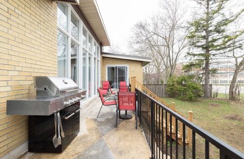 Bathurst Manor House | Spacious Open Concept Home