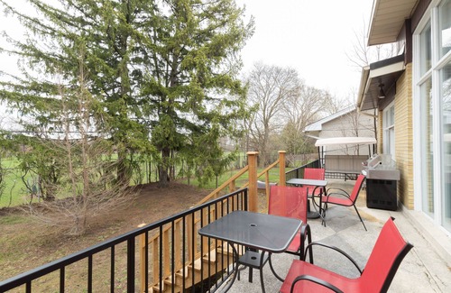 Bathurst Manor House | Spacious Open Concept Home