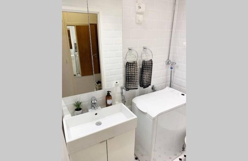 Helsinki City Centre Apartment | Spacious & peaceful studio in Katajanokka district