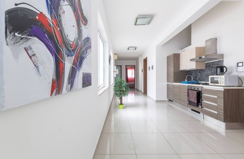 Madliena Apartment | ★ Spacious Penthouse w/side Sea View ★