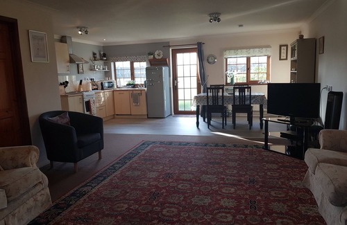 Westmarsh Cottage | Spacious pet-friendly, accessible family holiday home at Hawthorn Farm, Kent