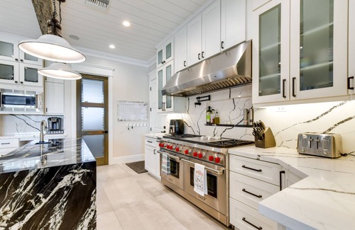 San Tan Valley House | Spacious Queen Creek Home w/ Hot Tub & Pool!