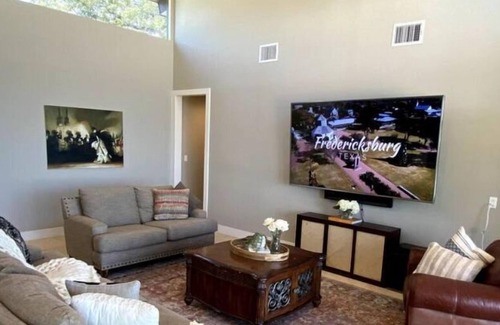 Fredericksburg Villa | Spacious Ranch Villa in Texan Hill Country