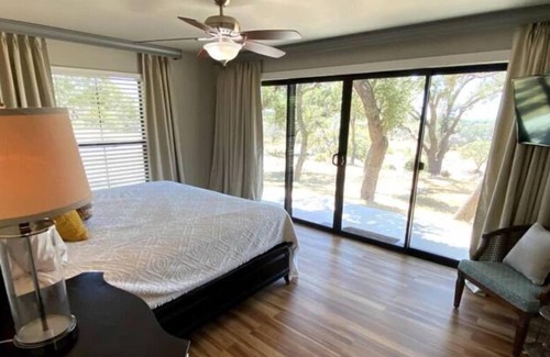 Fredericksburg Villa | Spacious Ranch Villa in Texan Hill Country