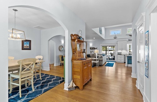 Southport House | Spacious & Relaxing with private pool!