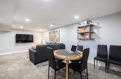 Dupont House | Spacious Retreat W Hot Tub & Fire Pit