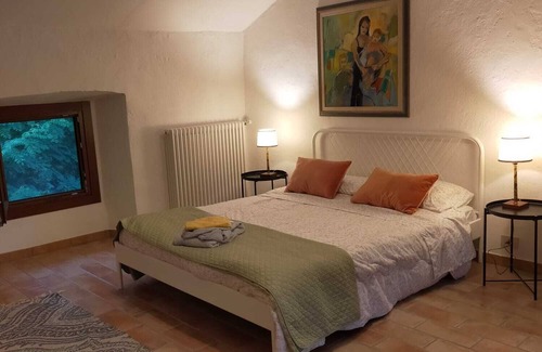 Montaldeo House | Spacious room in a 18th-century farmahouse with parking and wi-fi