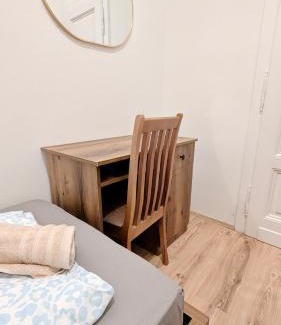 Erdberg House | Spacious Rooms - 15 Min from Airport & City Center, 5 Min from Vienna Main-Bus Station EZ 12