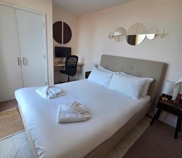 Kemptown Apartment | Spacious seaside apartment with terrace, Kemptown