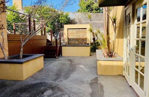Burwood East House | Spacious Self-Contained Studio