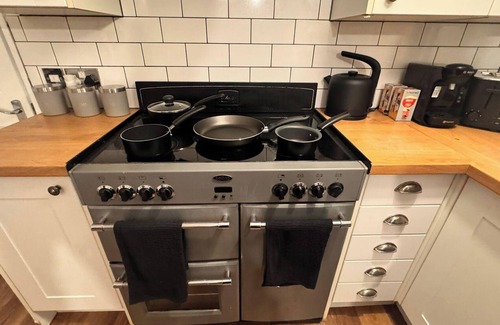 Sheffield City Centre House | Spacious Sheffield Lodge