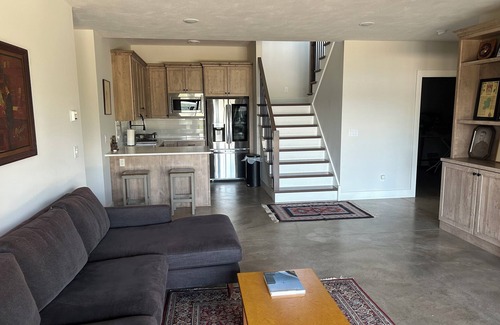 Skaneateles House | Spacious Skaneateles lakeview 5-bedroom house with AC, WiFi & views galore