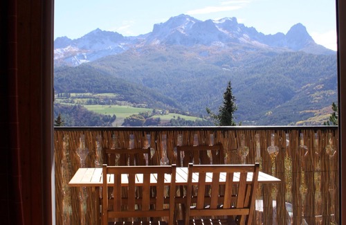 Barcelonnette Apartment | SPACIOUS STUDIO 30M2 balcony south facing terrace 4 pers near downtown