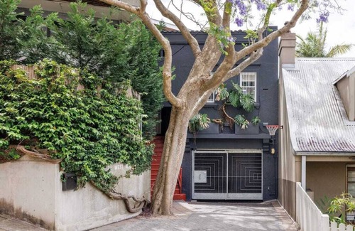 Darlinghurst Apartment | Spacious studio in Darlinghurst