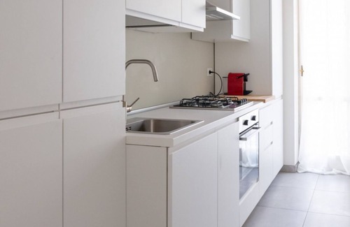 Fiera Apartment | Spacious Studio in Residential Area – MirablePM