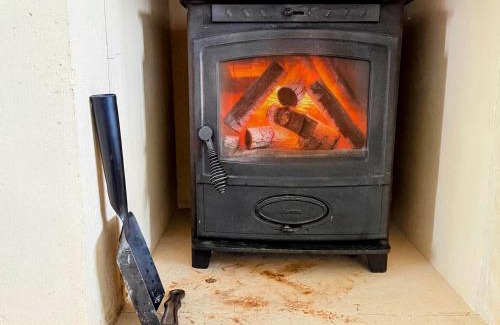 Cranbrook House | Spacious Stylish Modern House - Sleeps 14 6BR