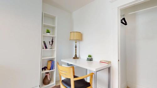 Earlscourt Apartment | Spacious Suite in Corso Italia