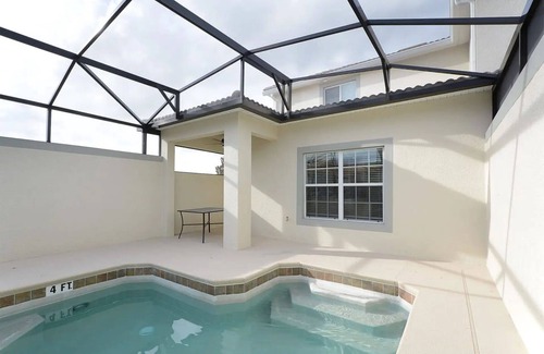Kissimmee House | Spacious Townhome w/Pool – Storey Lake