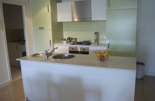 Glenelg Apartment | Spacious two bedroom 2 bathroom with parking