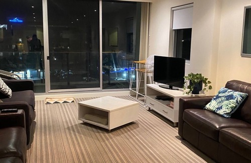 Glenelg Apartment | Spacious two bedroom 2 bathroom with parking