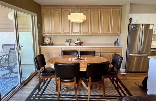 Downtown Leavenworth Condo | Spacious Updated Condo 10 Min. Walk to Town; Views, Seasonal Pool,Yr Rd Hot Tub