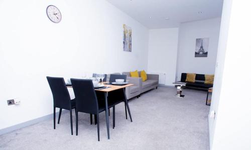 Doncaster Apartment | Spacious Urban City Apartment