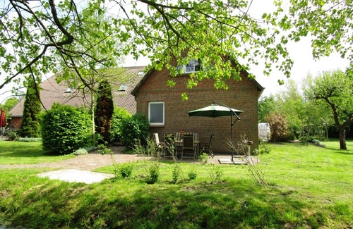 Sehestedt House | Spacious vacation residence for 6 pers. with pool and garden. Sauna - shared use