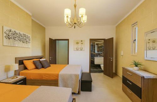 Nadur Villa | Spacious Villa Farmhouse 3BR Oasis with Private Pool and Seaview