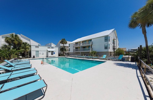 Orange Beach Condo | Spacious Waterfront Condo | Cotton Bayou 3E | Outdoor Pool | My Beach Getaways