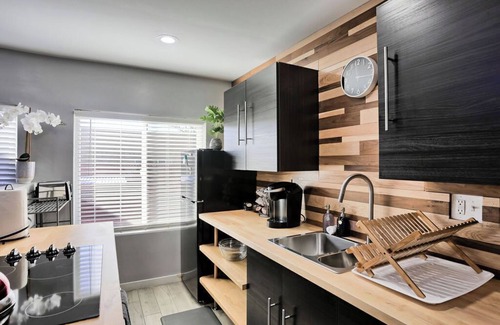 Barths Apartment | Spacious Wheat Ridge Apartments w/Mountain Views