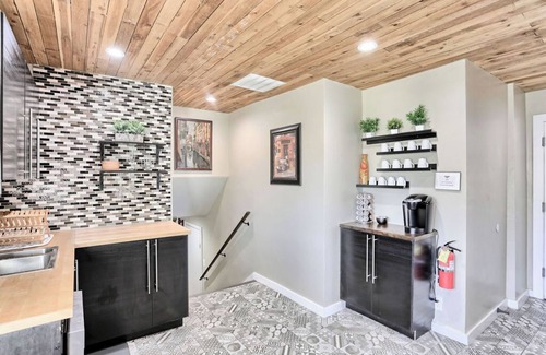 Barths Apartment | Spacious Wheat Ridge Apartments w/Mountain Views