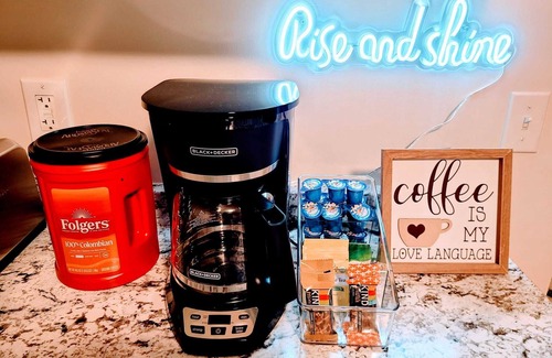 Syracuse Apartment | Spanking NEW Designer 2 BR Unit- Near University/Hospitals -3