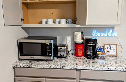 Syracuse Apartment | Spanking NEW Designer 2 BR Unit- Near University/Hospitals -3