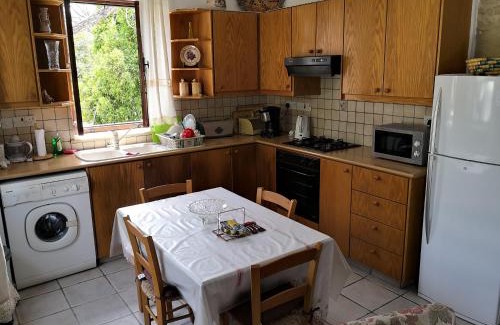 Goudi Apartment | Spanos House