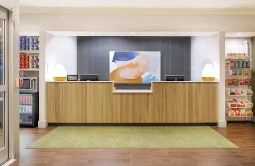 Ames Hotel | Spark by Hilton Ames