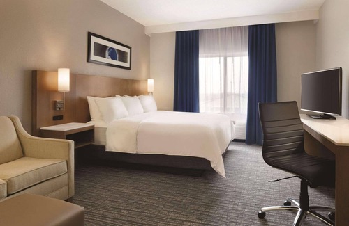 Ames Hotel | Spark by Hilton Ames