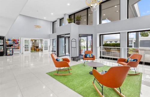 Des Plaines Hotel | Spark by Hilton Des Plaines Chicago O'Hare