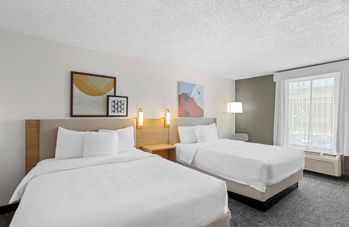 Des Plaines Hotel | Spark by Hilton Des Plaines Chicago O'Hare