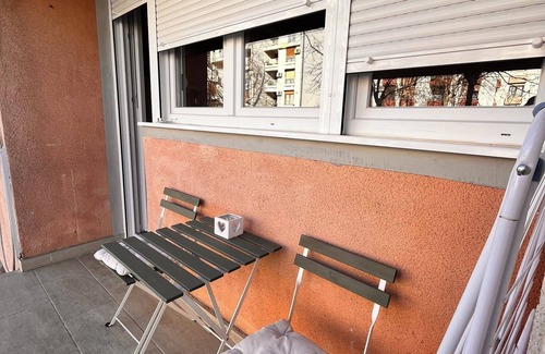 Tivat Apartment | Sparke City Center Apartment in Tivat, MNEnPet friendly😊