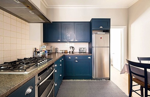 Addison Apartment | Sparkling apartment in Kensington Olympia
