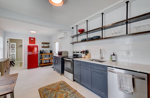 Reynoldstown Cottage | Sparkling Clean! Walkable Reynoldstown Cottage!