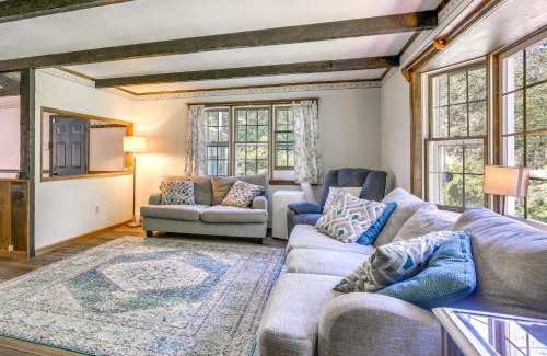 Sparrow Bush House | Sparrow Bush Retreat with Pool and Screened Porch