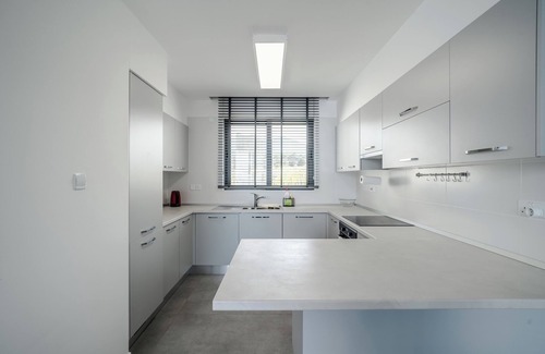 Esentepe Apartment | Spectacular Modern Apartment with Front-line Sea Views and Roof Terrace