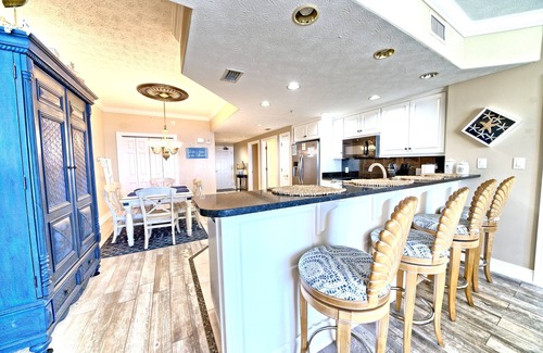 Lower Grand Lagoon Condo | Special 20%off/dy+ 20%off/wk Nov 8-Nov 22 -Treas Island 2 King BR Condo. Beach