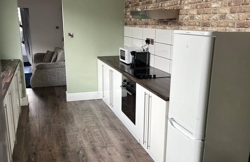 Cleethorpes House | SPECIAL! 5 Bedroom Whole House in Brereton